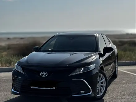 Toyota Camry 2023 года за 16 000 000 тг. в Актау