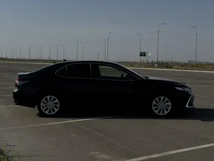Toyota Camry 2023 года за 16 000 000 тг. в Актау – фото 8