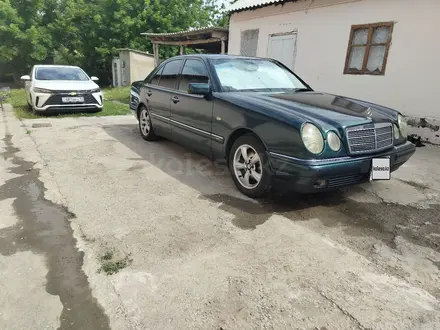 Mercedes-Benz E 230 1997 года за 3 000 000 тг. в Шымкент