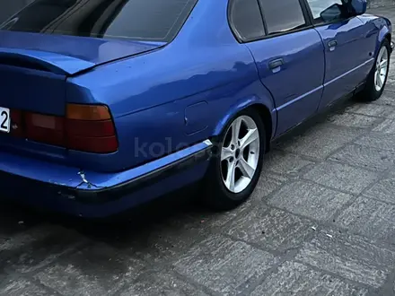 BMW 528 1992 года за 1 800 000 тг. в Жанаозен – фото 2