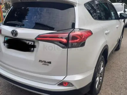 Toyota RAV4 2019 года за 15 500 000 тг. в Семей – фото 7