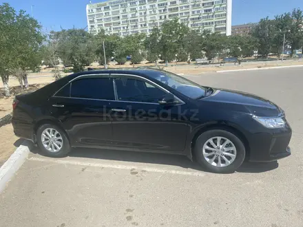 Toyota Camry 2017 года за 11 000 000 тг. в Актау – фото 2