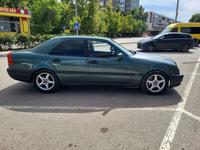 Mercedes-Benz C 180 1994 годаfor1 500 000 тг. в Караганда