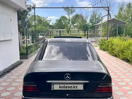 Mercedes-Benz E 200 1994 года за 1 000 000 тг. в Туркестан – фото 4