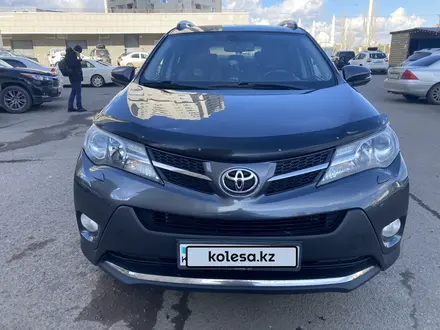 Toyota RAV4 2015 года за 9 500 000 тг. в Астана