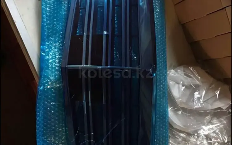 Решетка радиатора на w221 с дистроникомүшін75 500 тг. в Астана