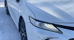 Toyota Camry 2021 года за 14 500 000 тг. в Астана – фото 4