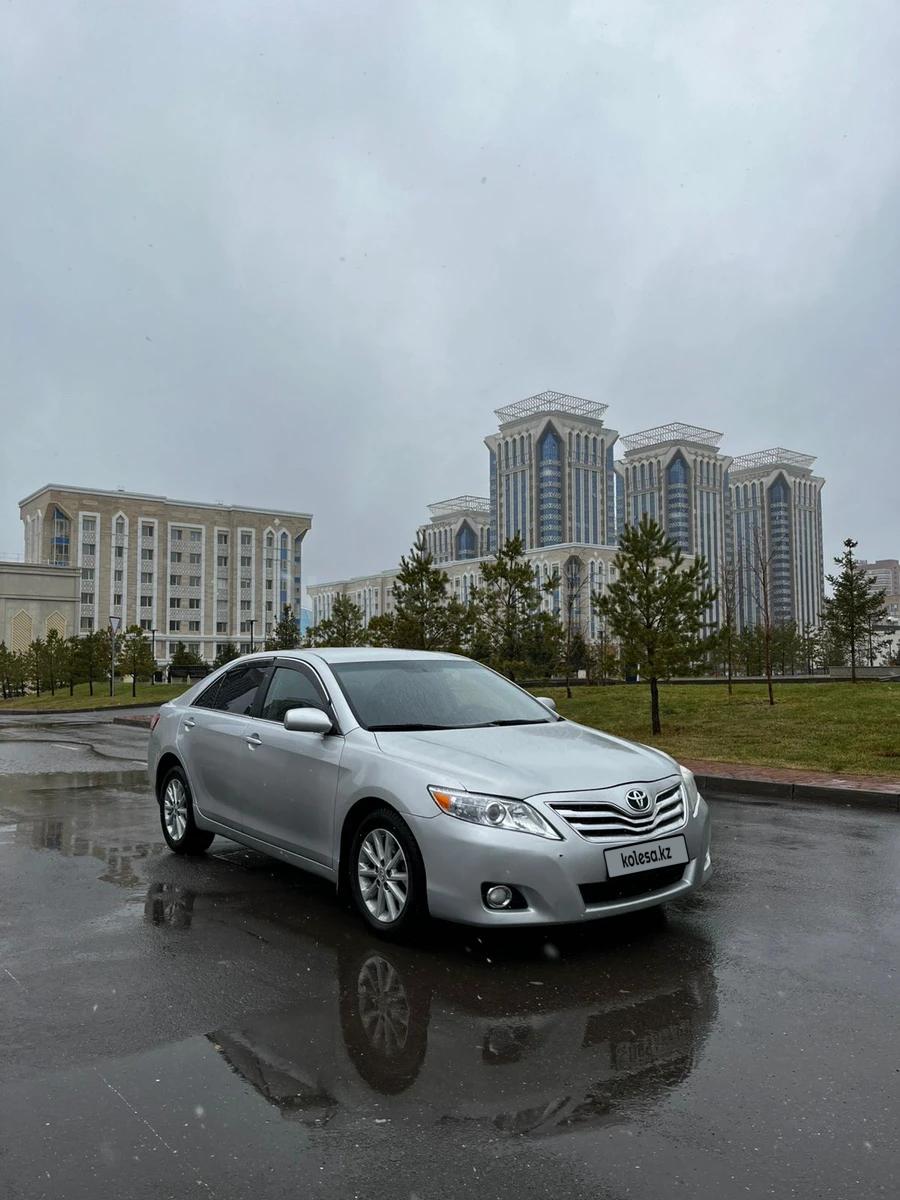 Toyota Camry 2010 г.