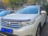 Toyota Highlander 2012 годаfor12 900 000 тг. в Алматы