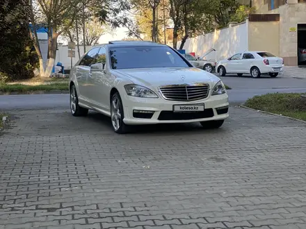 Mercedes-Benz S 500 2010 года за 12 300 000 тг. в Шымкент