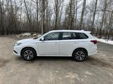 Mitsubishi Outlander 2022 года за 12 100 000 тг. в Уральск – фото 2