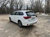 Mitsubishi Outlander 2022 года за 12 100 000 тг. в Уральск – фото 3