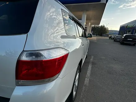 Toyota Highlander 2011 года за 12 500 000 тг. в Усть-Каменогорск – фото 11