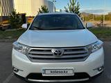 Toyota Highlander 2011 года за 12 500 000 тг. в Усть-Каменогорск – фото 3