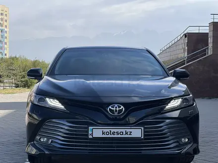 Toyota Camry 2019 года за 14 900 000 тг. в Алматы – фото 9