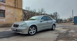 Mercedes-Benz C 200 2002 года за 3 250 000 тг. в Алматы – фото 3