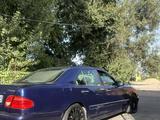 Mercedes-Benz E 320 1996 года за 2 600 000 тг. в Есик – фото 5