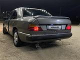 Mercedes-Benz E 230 1992 года за 1 200 000 тг. в Жезказган – фото 4