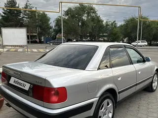 Audi 100