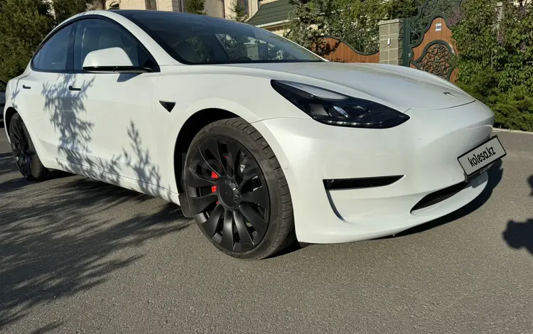 Tesla Model 3 2022 годаfor27 000 000 тг. в Астана