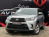 Toyota Highlander 2014 года за 16 700 000 тг. в Атырау