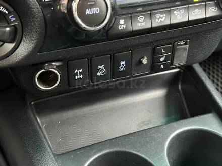 Toyota Hilux 2018 года за 17 900 000 тг. в Атырау – фото 23