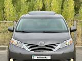 Toyota Sienna 2017 годаfor17 000 000 тг. в Шымкент