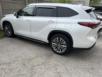 Toyota Highlander 2022 года за 31 000 000 тг. в Павлодар