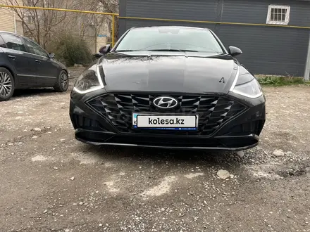 Hyundai Sonata 2022 года за 9 500 000 тг. в Шымкент – фото 2