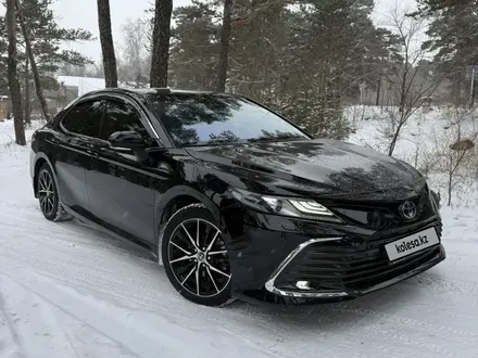 Toyota Camry 2023 года за 18 500 000 тг. в Астана – фото 3