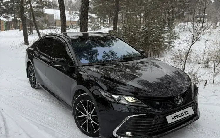 Toyota Camry 2023 года за 18 500 000 тг. в Астана