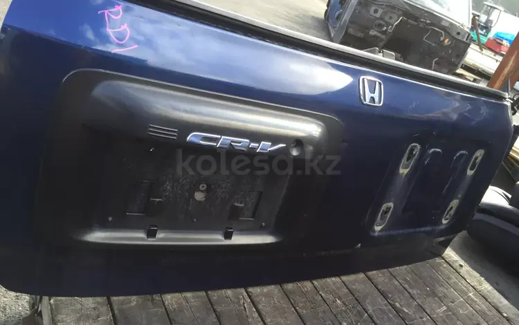 Крышка багажника на Honda CR-V за 20 000 тг. в Алматы