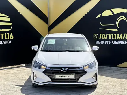Hyundai Elantra 2019 года за 8 990 000 тг. в Атырау – фото 2