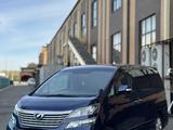 Toyota Vellfire 2011 года за 5 550 000 тг. в Актобе – фото 2