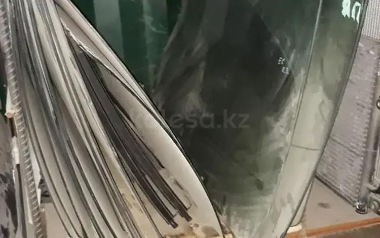 Стекла на XL7.2002г за 10 000 тг. в Алматы