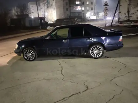 Mercedes-Benz E 220 1995 года за 1 950 000 тг. в Астана – фото 8