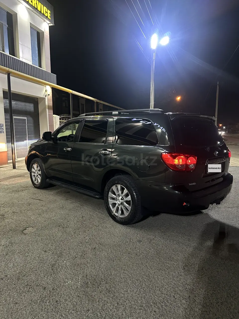 Toyota Sequoia, 2009