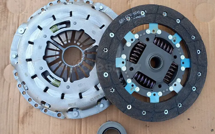 Сцепление комплект за 1 960 тг. в Алматы