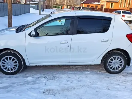 Renault Sandero 2015 годаүшін5 200 000 тг. в Актобе