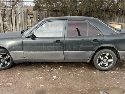 Mercedes-Benz E 230 1990 года за 1 550 000 тг. в Мерке – фото 3