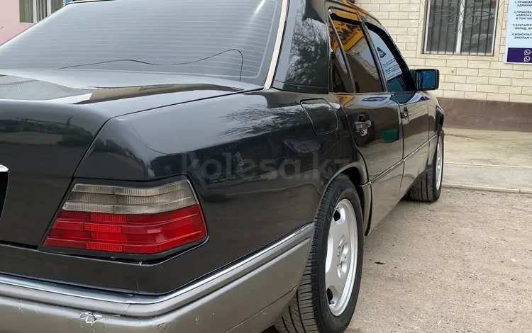 Mercedes-Benz E 320 1993 года за 2 700 000 тг. в Шымкент