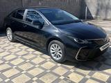 Toyota Corolla 2022 года за 11 999 999 тг. в Алматы – фото 2