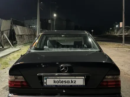 Mercedes-Benz E 200 1993 года за 3 500 000 тг. в Шымкент – фото 6