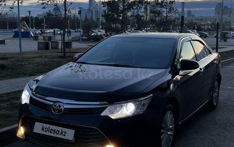 Toyota Camry 2016 года за 13 500 000 тг. в Астана