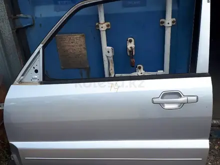 Двери на Mitsubishi Pajero 4, коротыш за 90 000 тг. в Алматы – фото 2