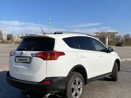 Toyota RAV4 2015 года за 9 000 000 тг. в Астана – фото 4