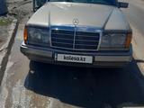 Mercedes-Benz E 260 1990 года за 1 400 000 тг. в Астана