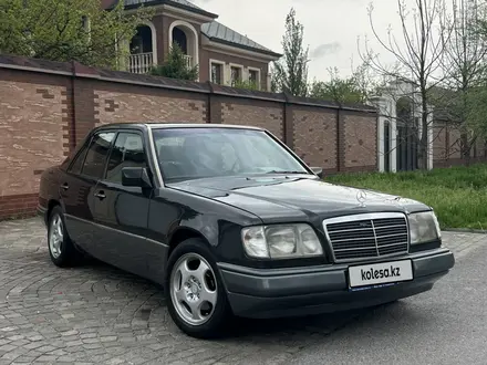 Mercedes-Benz E 200 1993 года за 2 400 000 тг. в Шымкент – фото 4