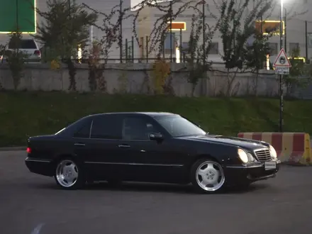 Mercedes-Benz E 280 1999 года за 5 300 000 тг. в Алматы – фото 2