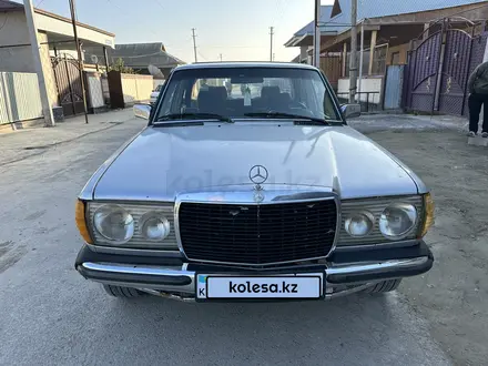 Mercedes-Benz E 230 1983 года за 1 200 000 тг. в Жетысай – фото 3